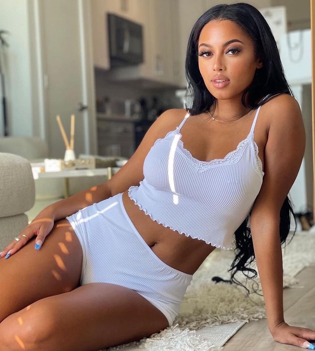 Ivy Samuel #e0pMYK4D